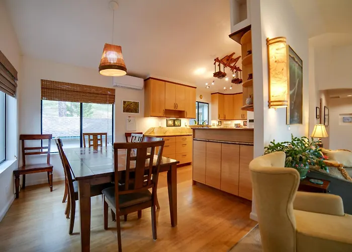 On 10 Acres! Serene Nevada City Retreat W/ Hot Tub