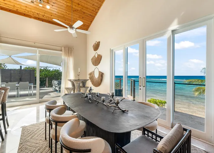 4-Bed Luxury Villa In Little Cayman