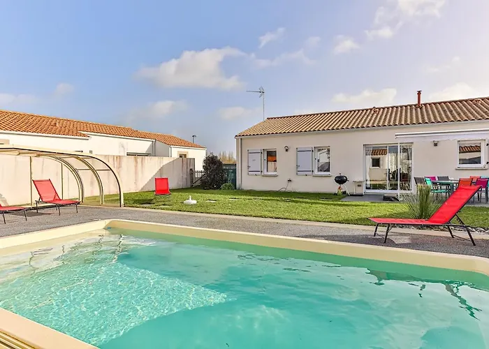 Charmante maison cosy avec Piscine, Dôme&Parking