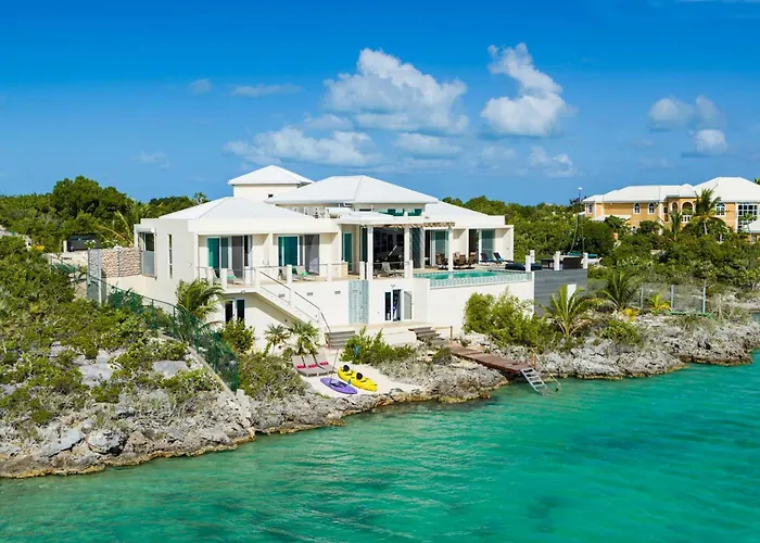 Caicos Cays 5Br Waterfront W Kayaks Infinity Pool Dock & Hot Tub