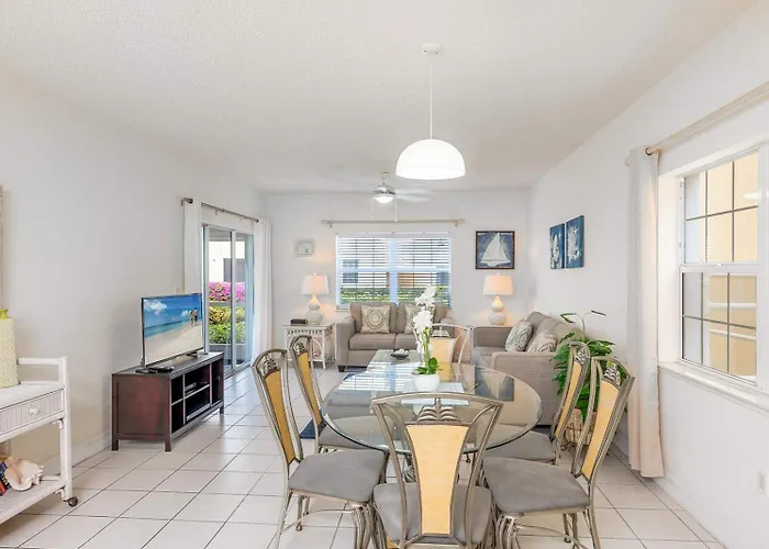Regal Beach Club #214 - 2Br Ocean View 7 Mile Beach