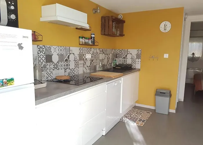 Maison Confortable près de Pierrelatte - 40 m² avec Jardin