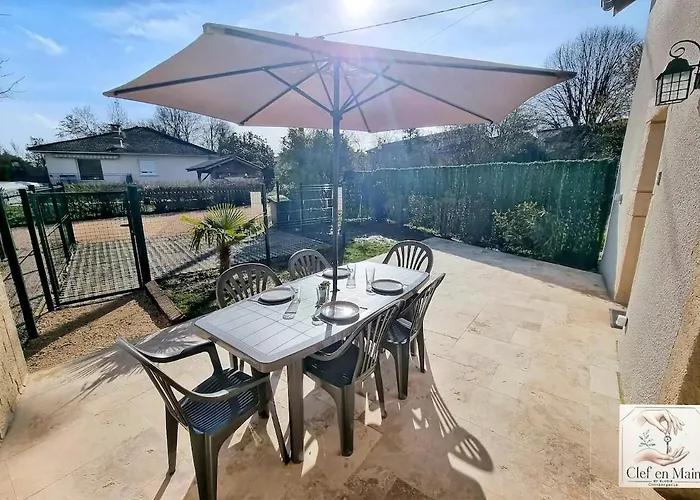 Parenthèse en Dombes Maison au calme avec jardin