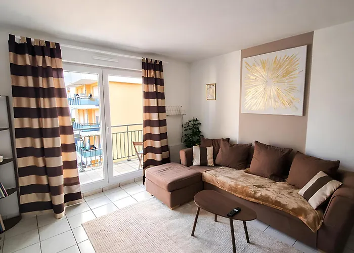 Appartement de style T3 Saint Julien centre proche Genève