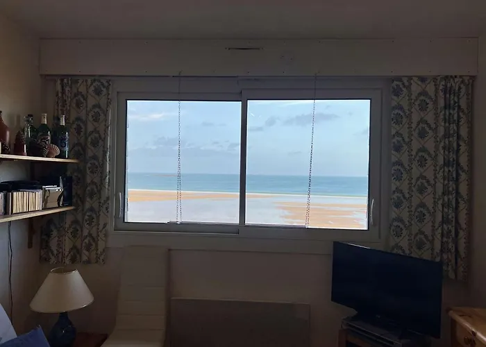 116 - Appartement avec vue sur la grande plage.
