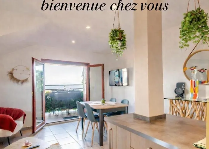 Le cocon chaleureux vu sur le lac