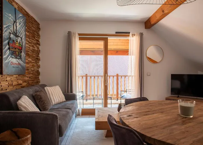 Menthon-Saint-Bernard & Lake Annecy - Immoconciergerie