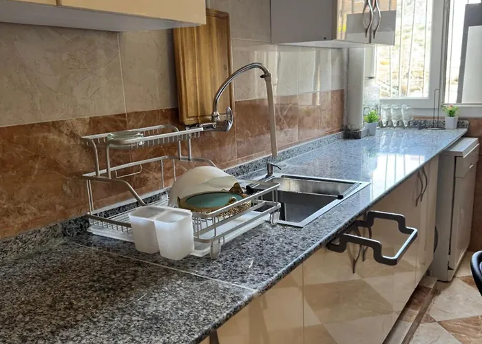 Appartement équipé et ensoleillé avec vue sur mer