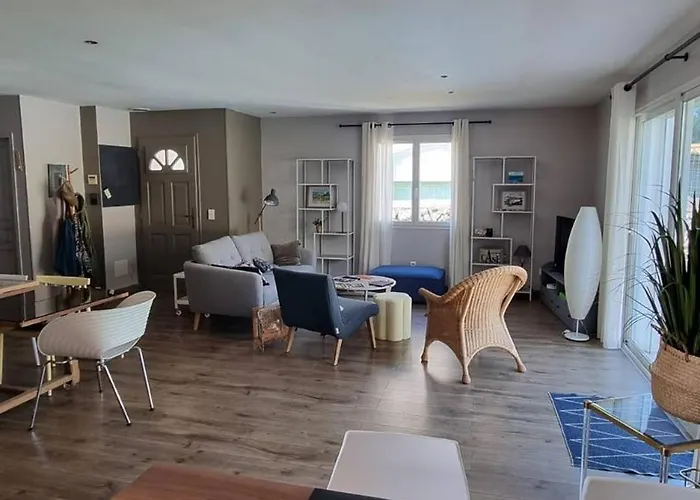 VILLA ISANNA PISCINE privée 15 MIN DE LA MER