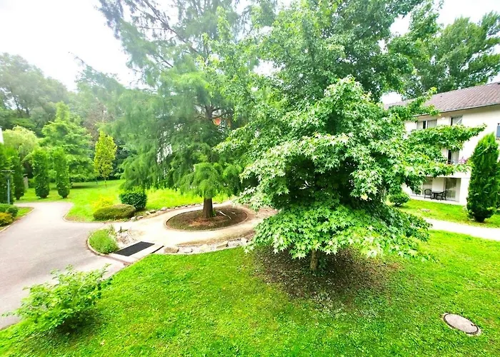 Spacious N3, quiet,great location