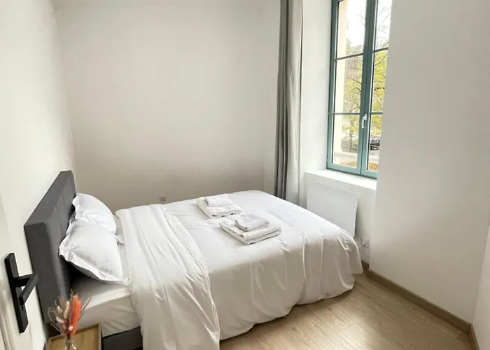 1-Appartement calme et bien rénové avec 2 chambres