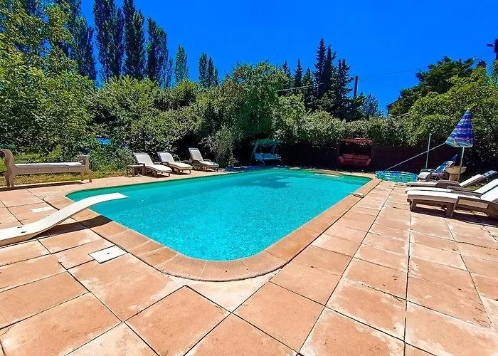 Studio cosy climatisé avec piscine et jardin cadre paisible