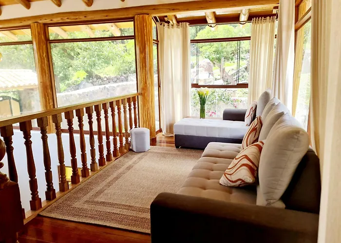 Beautiful House In The Sacred Valley, Arin Falls