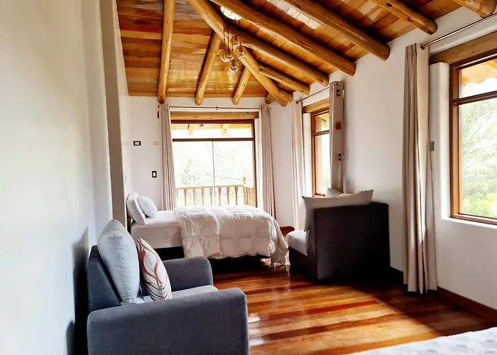 Beautiful House In The Sacred Valley, Arin Falls