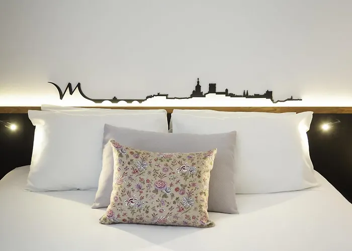 Hôtel de plage: Mercure Avignon Gare TGV