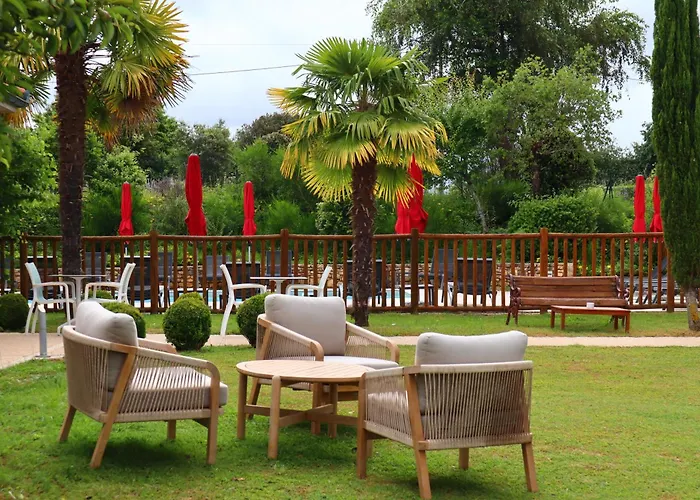 Resort: Hotel Le Mas de Castel - Piscine chauffee