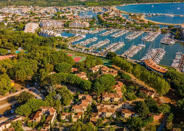 Marina Club À 2 Minutes De La