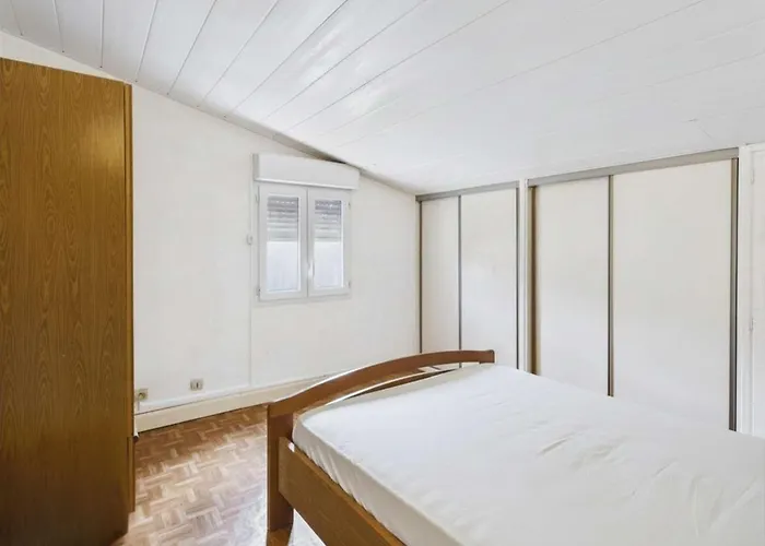 Villa confortable 3 pièces, 6 pers, terrasse et parking privé - FR-1-326-411