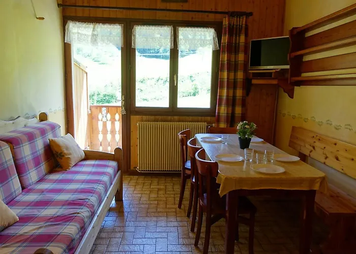 Appartement 7 personnes au pied des pistes avec parking à Arêches-Beaufort - FR-1-342-199