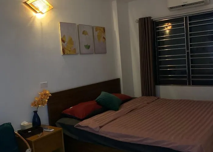 Centre Alley House & Travel