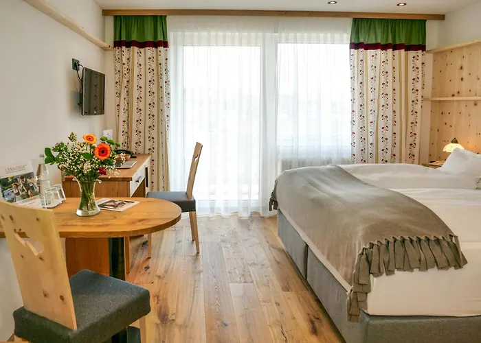 Hotel Lenauhof