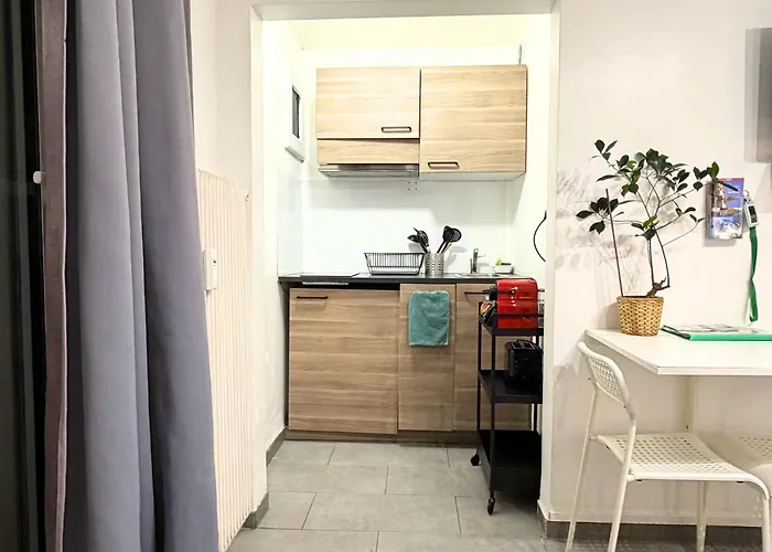 Suite Athéna - Melun gare RER - Studio avec Balcon et parking