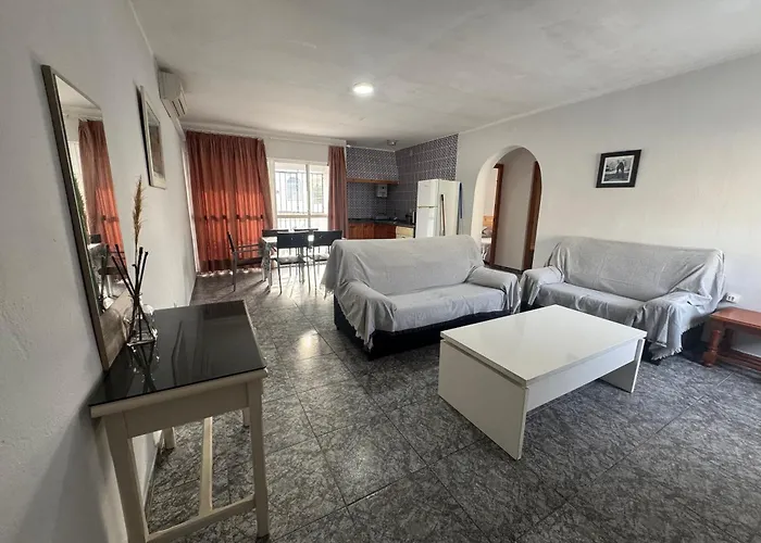  Hostal Miramar