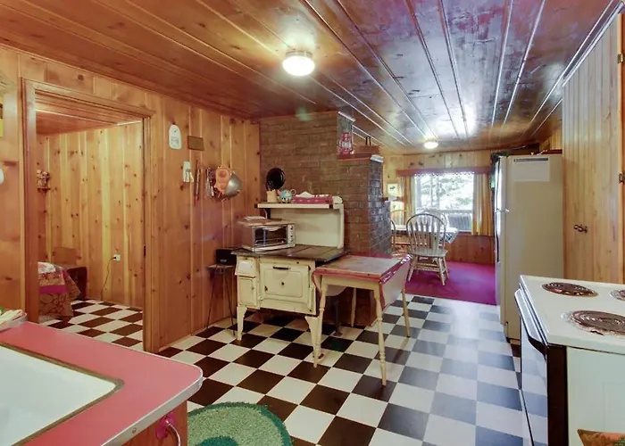 Beth'S Lakeside Cabin
