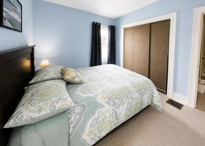 Spacious Frontier Park Apartment