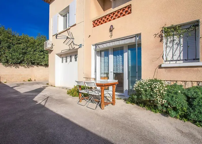 Studio proche plage clim et parking