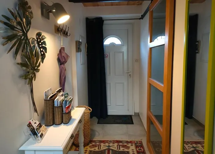 La Suite 27 bis, maison indépendante avec terrasse, proche gare et centre