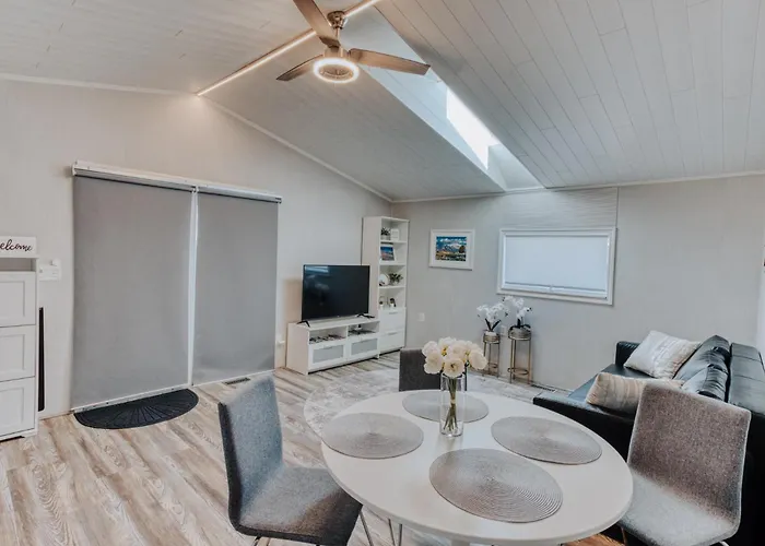 Modern Suite - 10 Min To Corning - Quiet & Cozy