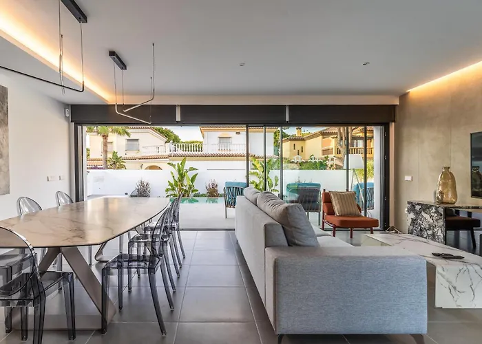 Lola Sea Villa