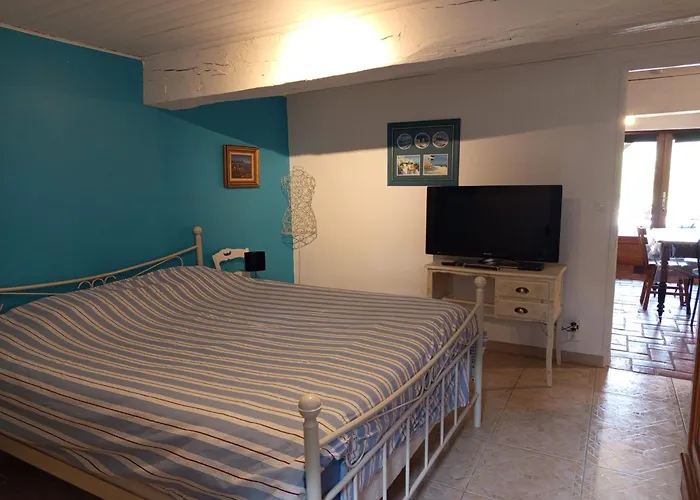 Dépendance pour 1 à 4 pers au calme dans propriété