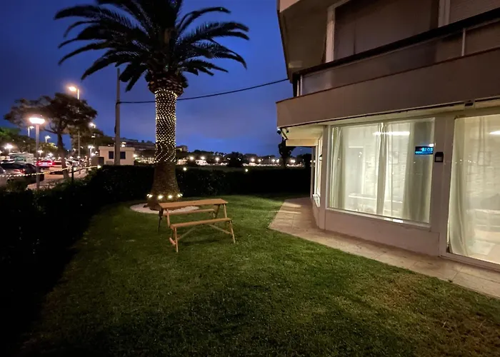 Piso Delante De La Playa La Pineda Con 2 Habitaciones