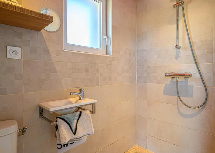 Petit Duplex Proche Mer