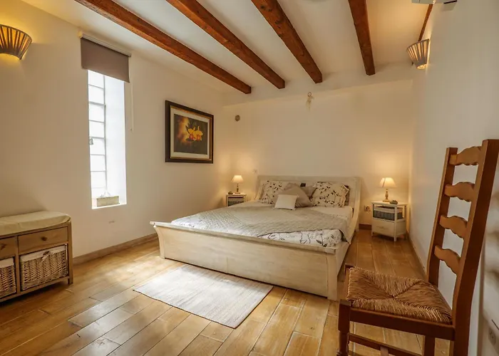 Loft d'exception 350m2 spacieux et lumineux avec piscine à 15 min de la mer