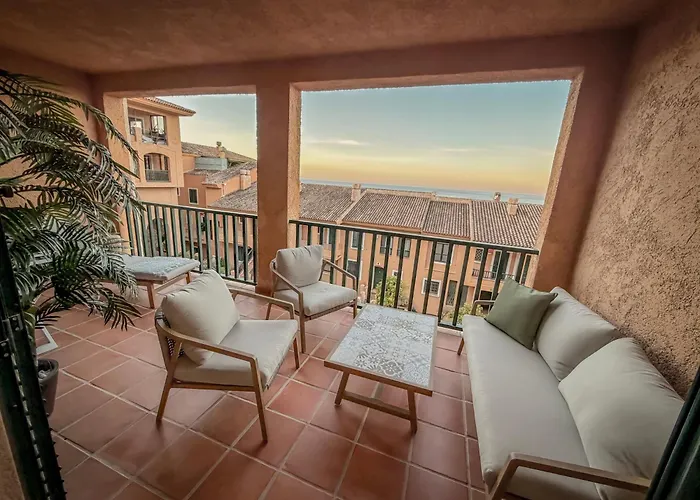 Luxury Apartments Mascarat