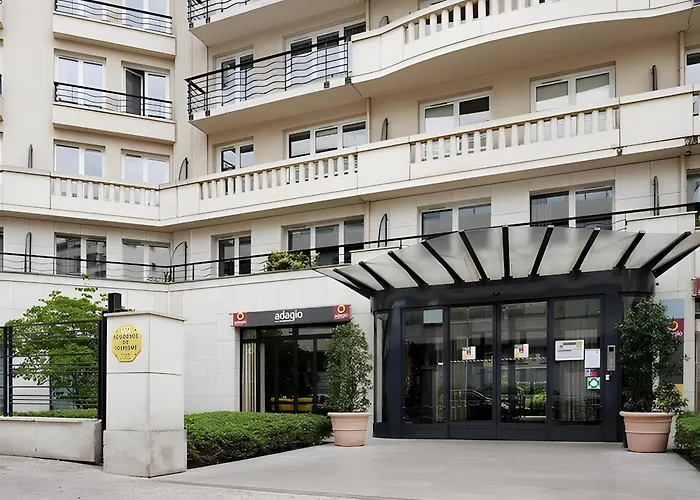 Paris Porte de Versailles - ISSYHOST