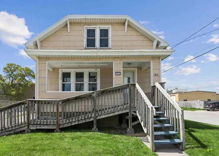 Spacious Stay Near Lambeau