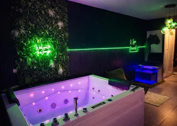 Ô Spa Privatif - Luxury Suite - JACUZZI-SAUNA-NETFLIX-FISHSPA-SERVIETTES-PEIGNOIRS-SANDALES-CAFE