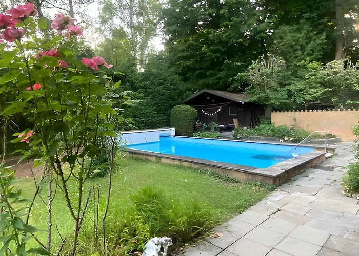 Villa Mit Pool & Sauna Am See