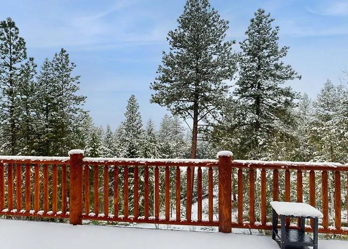 Cascade Lakeview Log Cabin