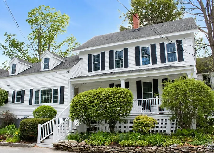 New 2Br Apartment Near Lake Winnipesaukee