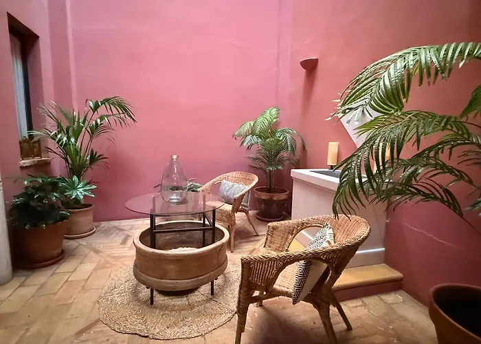 CASA PALACIO SXVIII CON PISCINA En Centro Histórico De