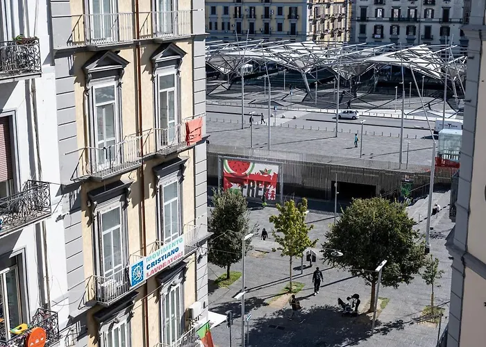 Central House - Apartments In