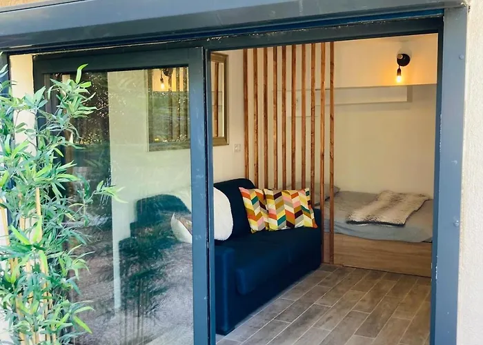 Appart'Hotel au Pradet