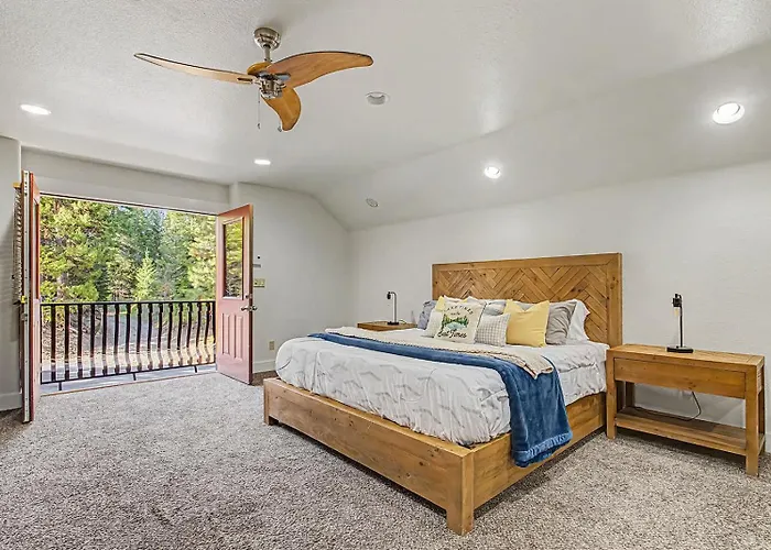 Cozy Private Mccall Downtown Remodeled Studio