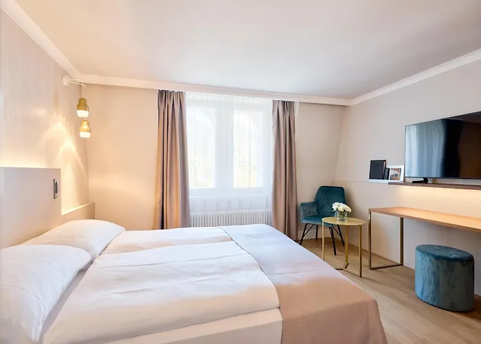 Hotel mit Aussicht: Seehotel Waldstätterhof Swiss Quality