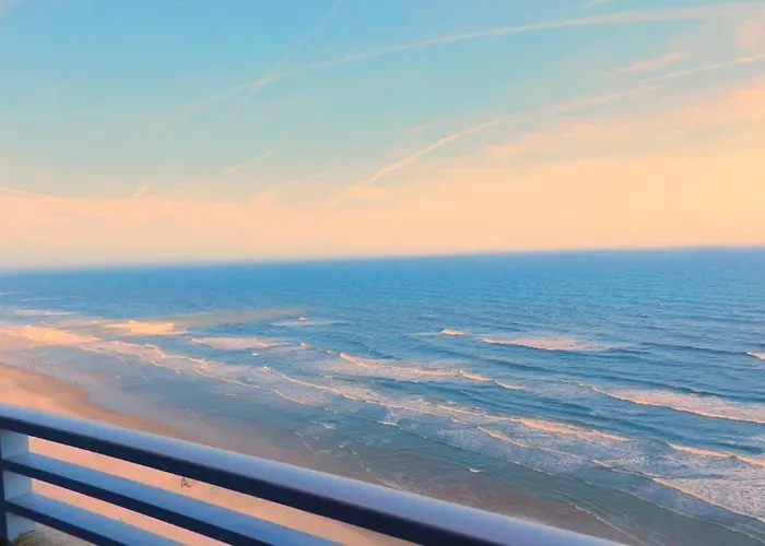 Apartment: Wyndham Ocean Walk Daytona Beach 2226-0 2 Bedroom Direct Oceanfront